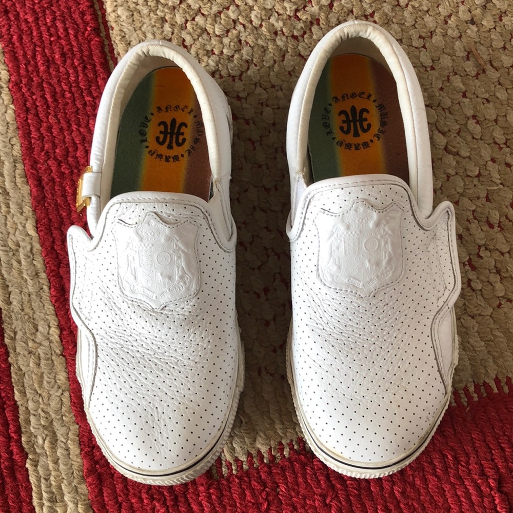 Slip-on sneaker